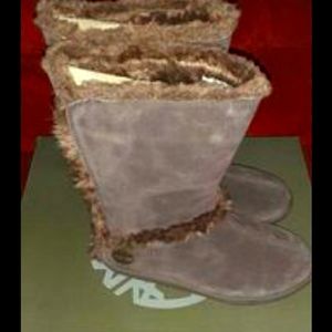 Brand new in box 5.5W womens  MUKLUK Brown Suede Timberland slip on boots